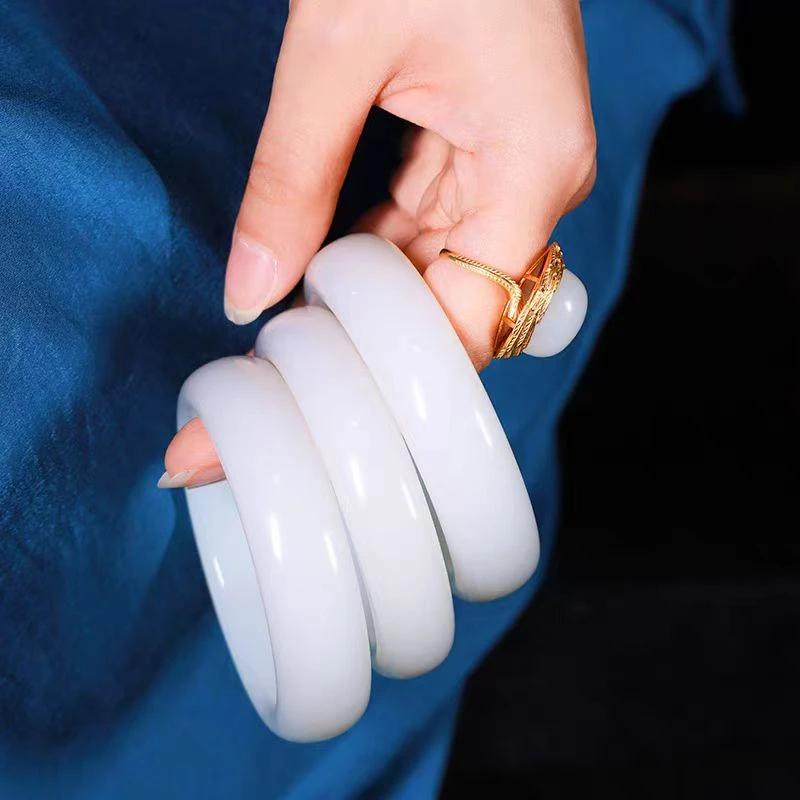 【翠山严选】羊白手镯女款时尚国风气质精美首饰