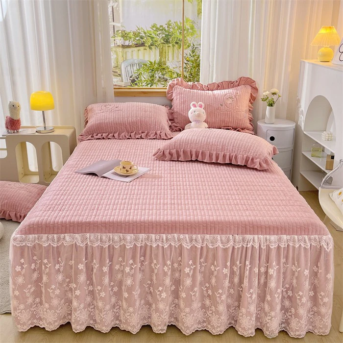 A类高克重牛奶绒绣花夹棉三件套，四件套