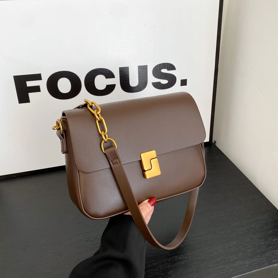 今年流行包包女2023新款潮时尚质感单肩腋下包秋冬通勤斜挎小方包