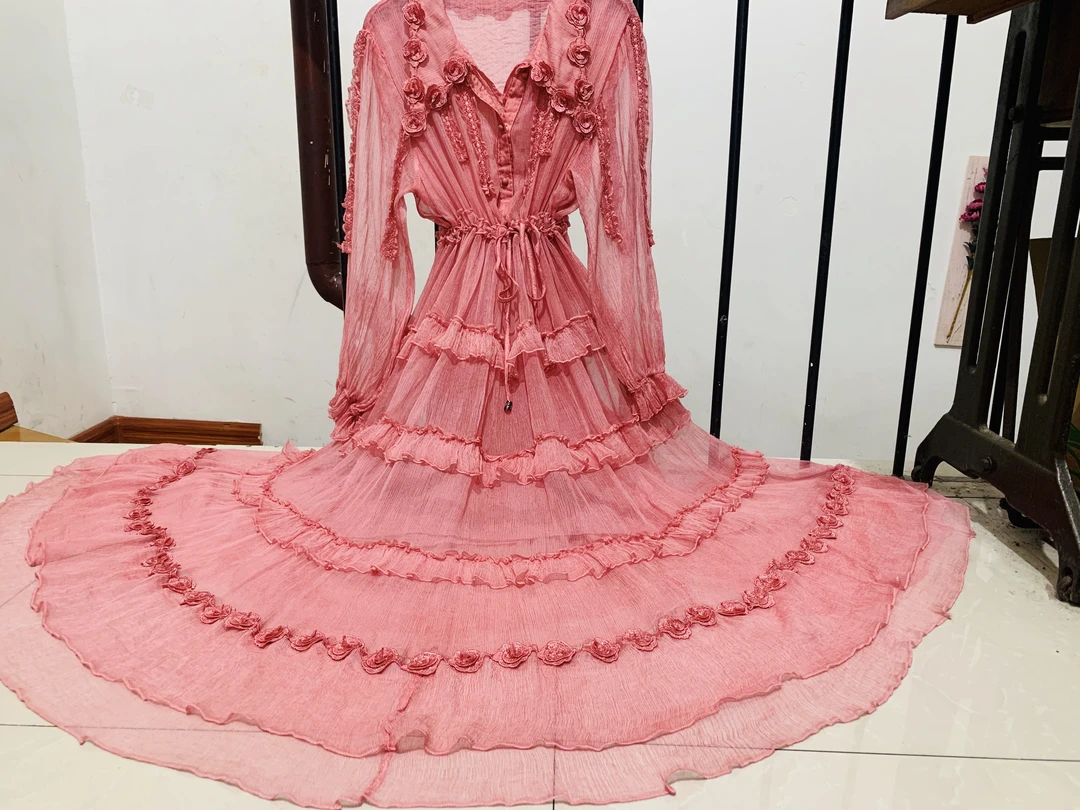 桑蚕丝重工刺绣高端高档气质时尚法式连衣裙