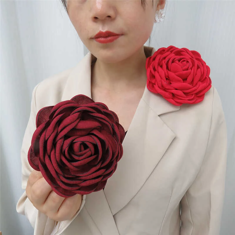 合金布艺胸针 立体玫瑰花朵大号胸针胸花百搭服装拍摄婚纱照饰品