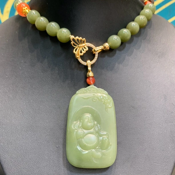 和田玉精品佛公吊坠项链