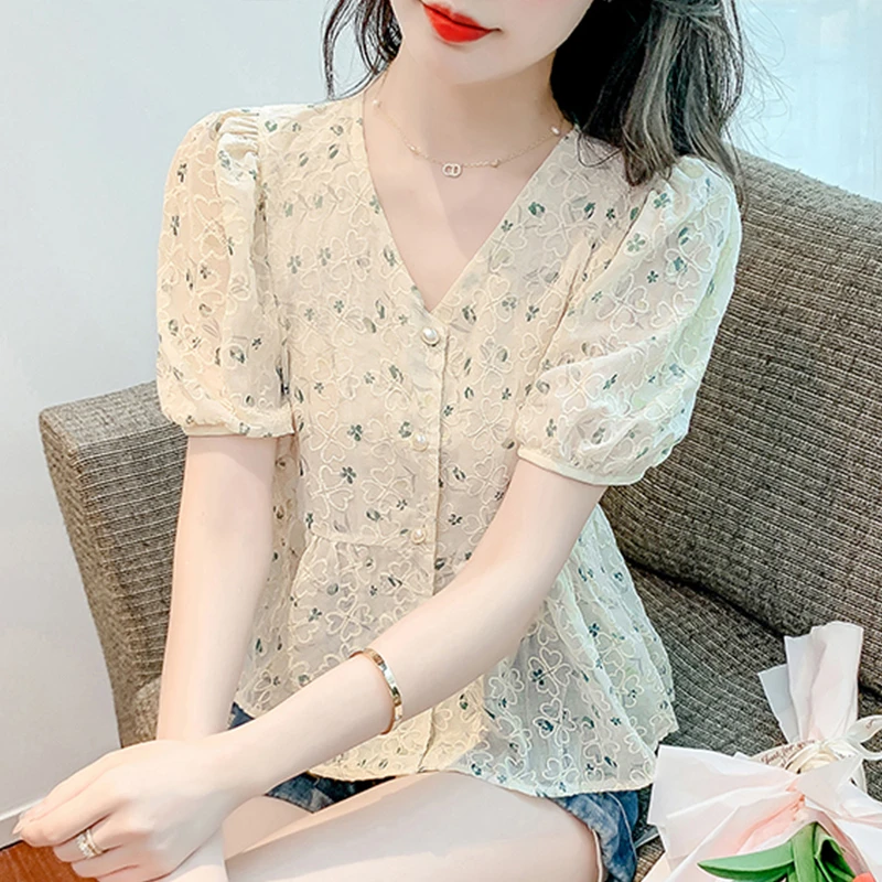 小清新碎花衬衫女夏季2025年新款洋气别致小衫法式减龄泡泡袖上衣