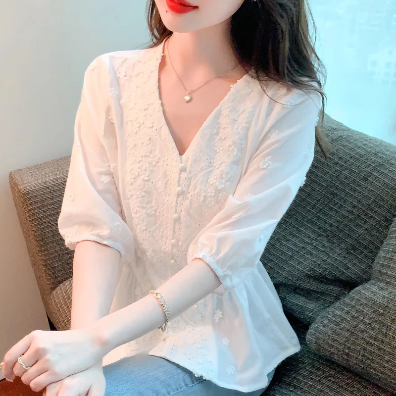 白色蕾丝衬衫女中袖春季2025新款设计感收腰法式上衣时尚洋气小衫