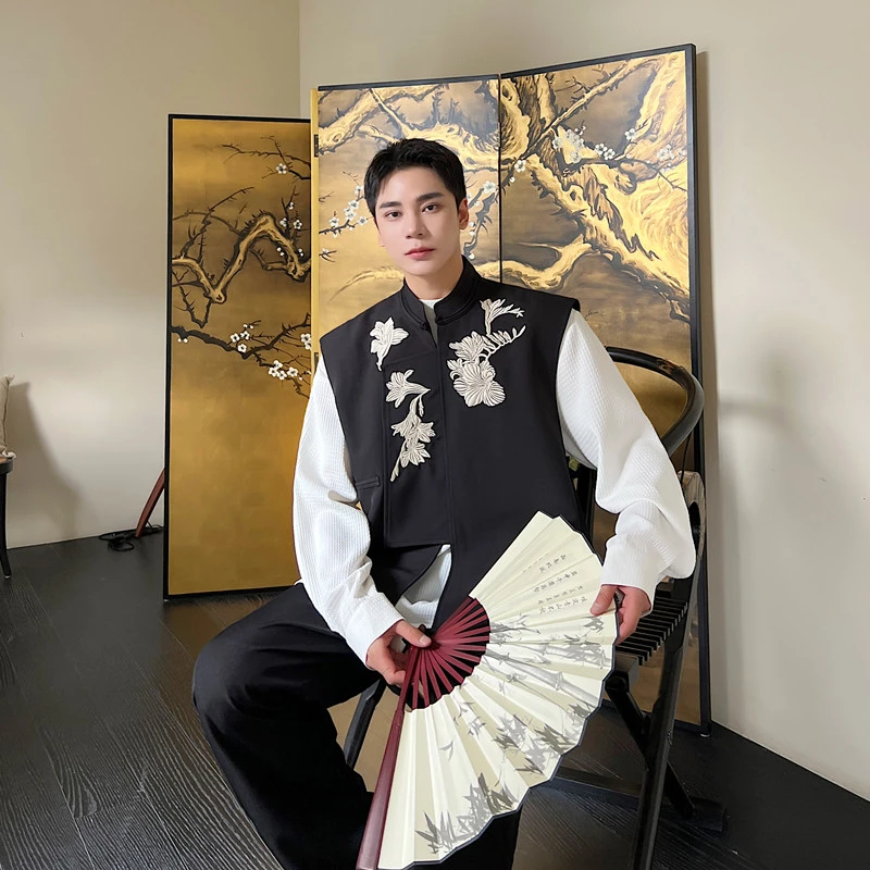 中国风刺绣苍蓝马甲男春秋新中式不规则马褂复古国潮汉服背心坎肩