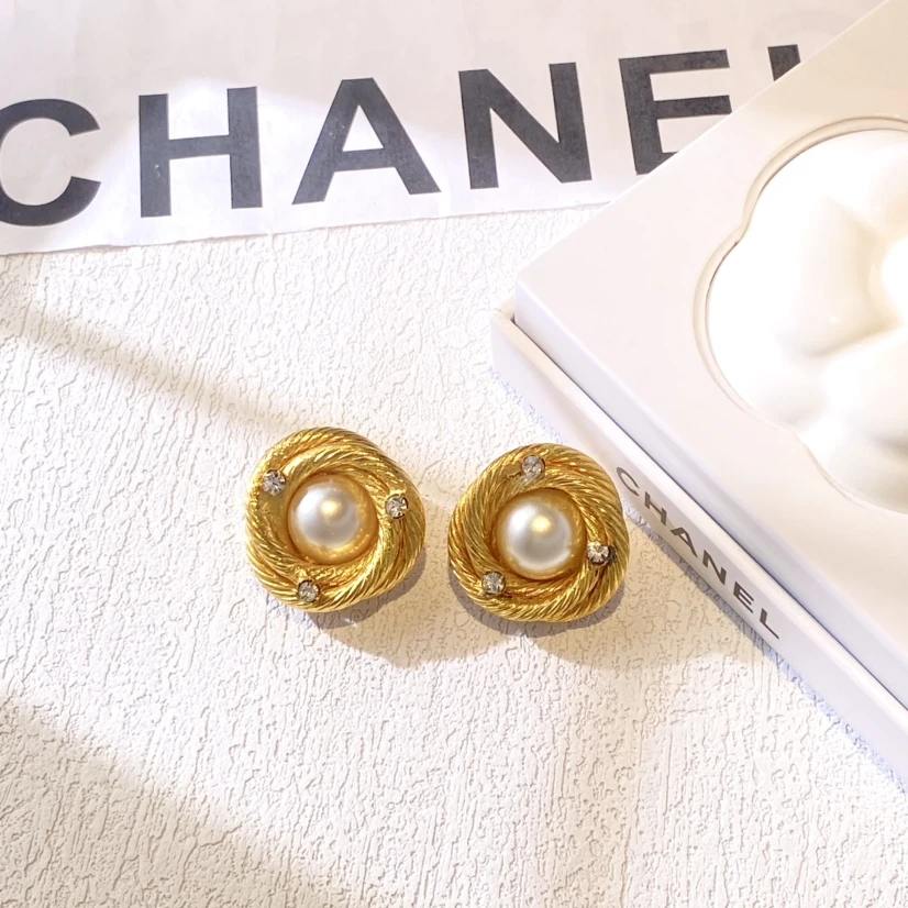 95新 Chanel/香奈儿 中古素金珍珠鸟巢系列耳夹/M41085