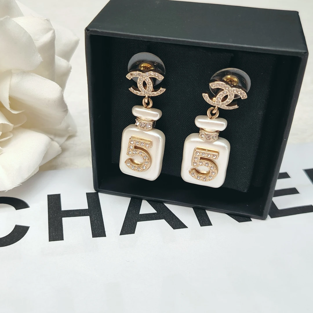 95新 Chanel/香奈儿 中古莱茵石字母双C耳钉/E43117