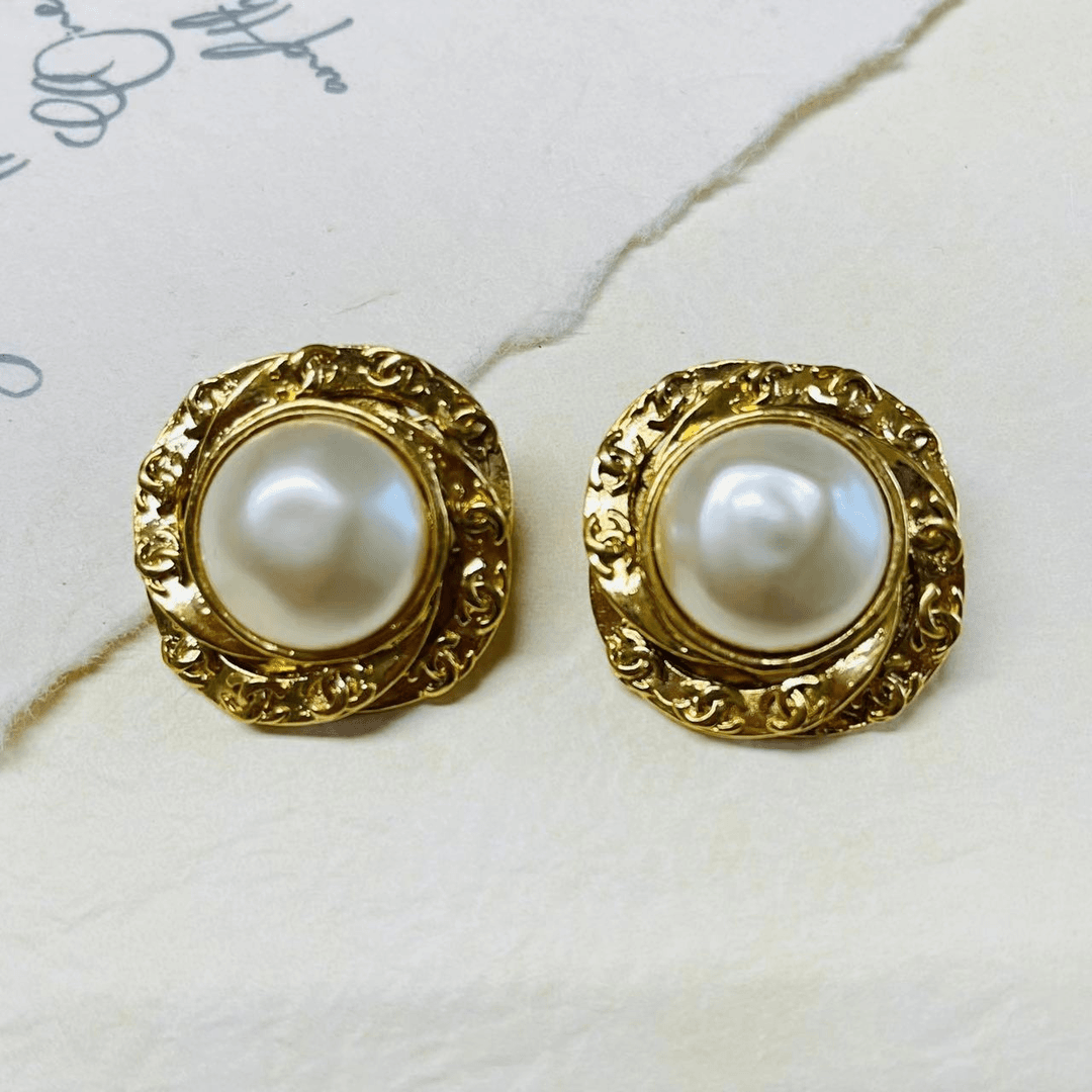 95新 玛雅中古 香奈儿中古珍珠双C金边耳夹/M6344
