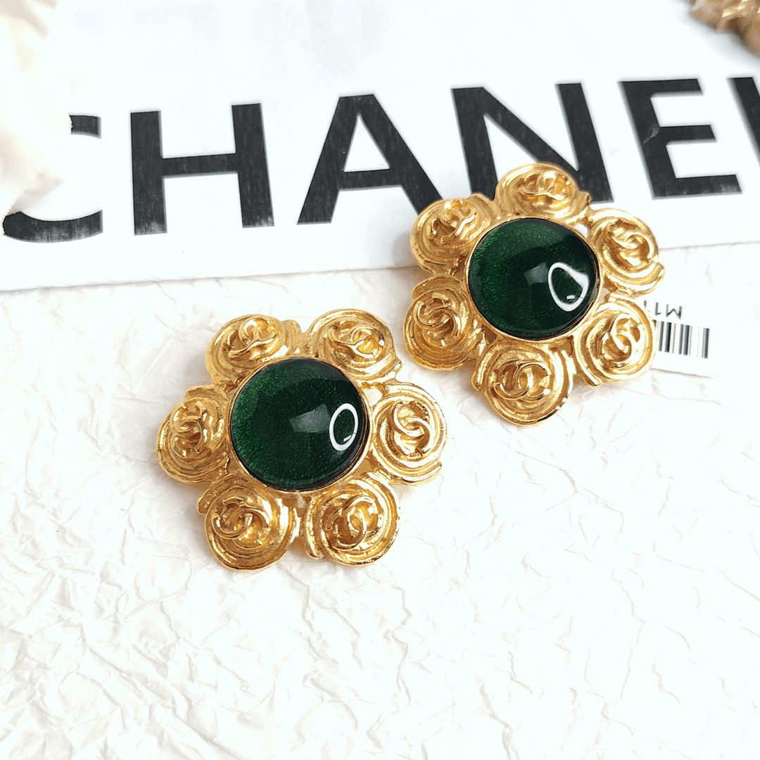 95新 Chanel/香奈儿 中古绿花朵形耳夹/M11106