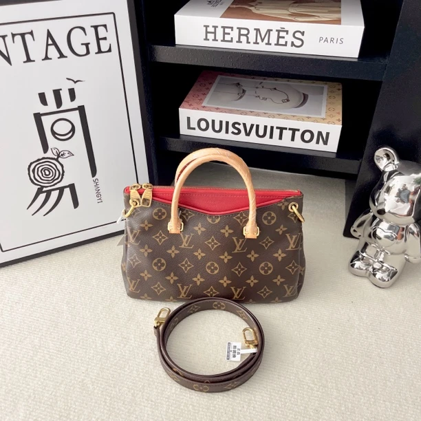 99新 LouisVuitton/路易威登 传奇bb拼红色全原正品 气质百搭经典