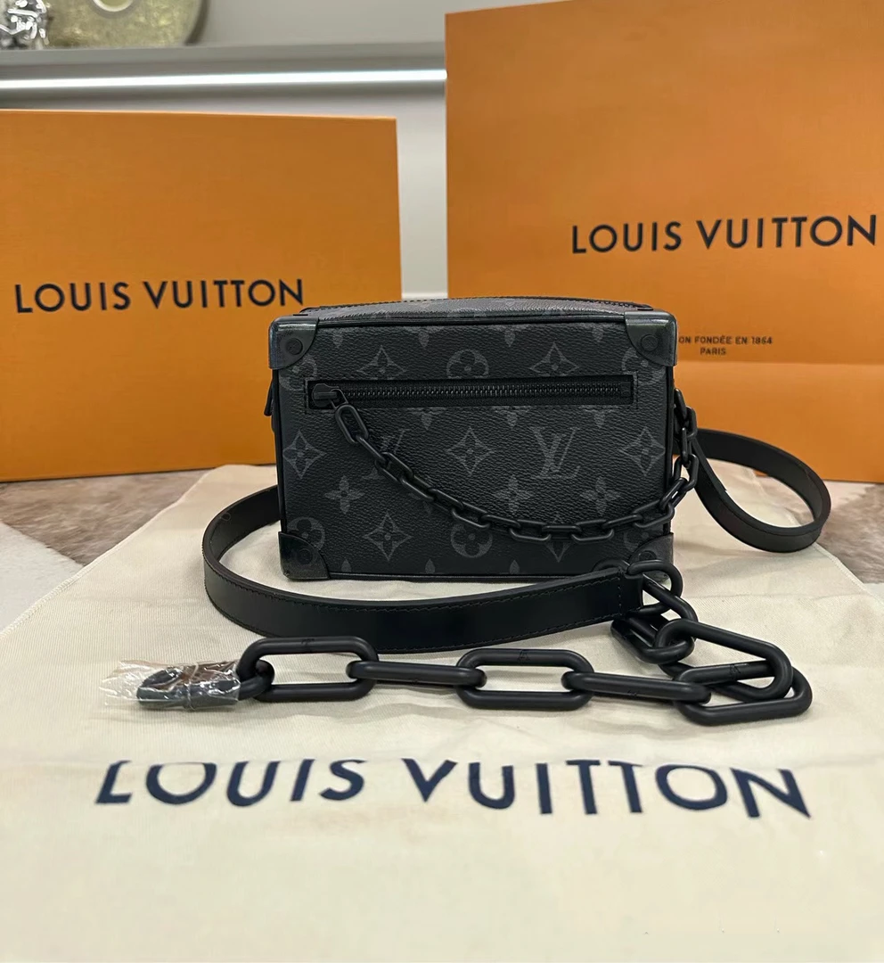 全新未使用 LouisVuitton/路易威登 尚易/男士盒子包/全新6552525