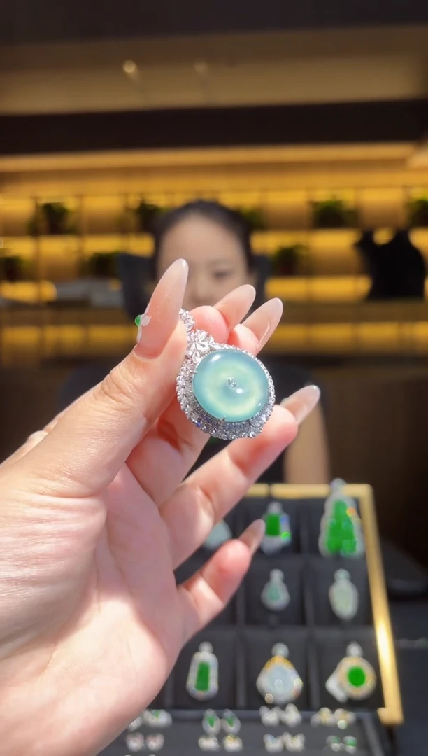 【闪购商品】翡翠颈饰未镶嵌平安扣吊坠