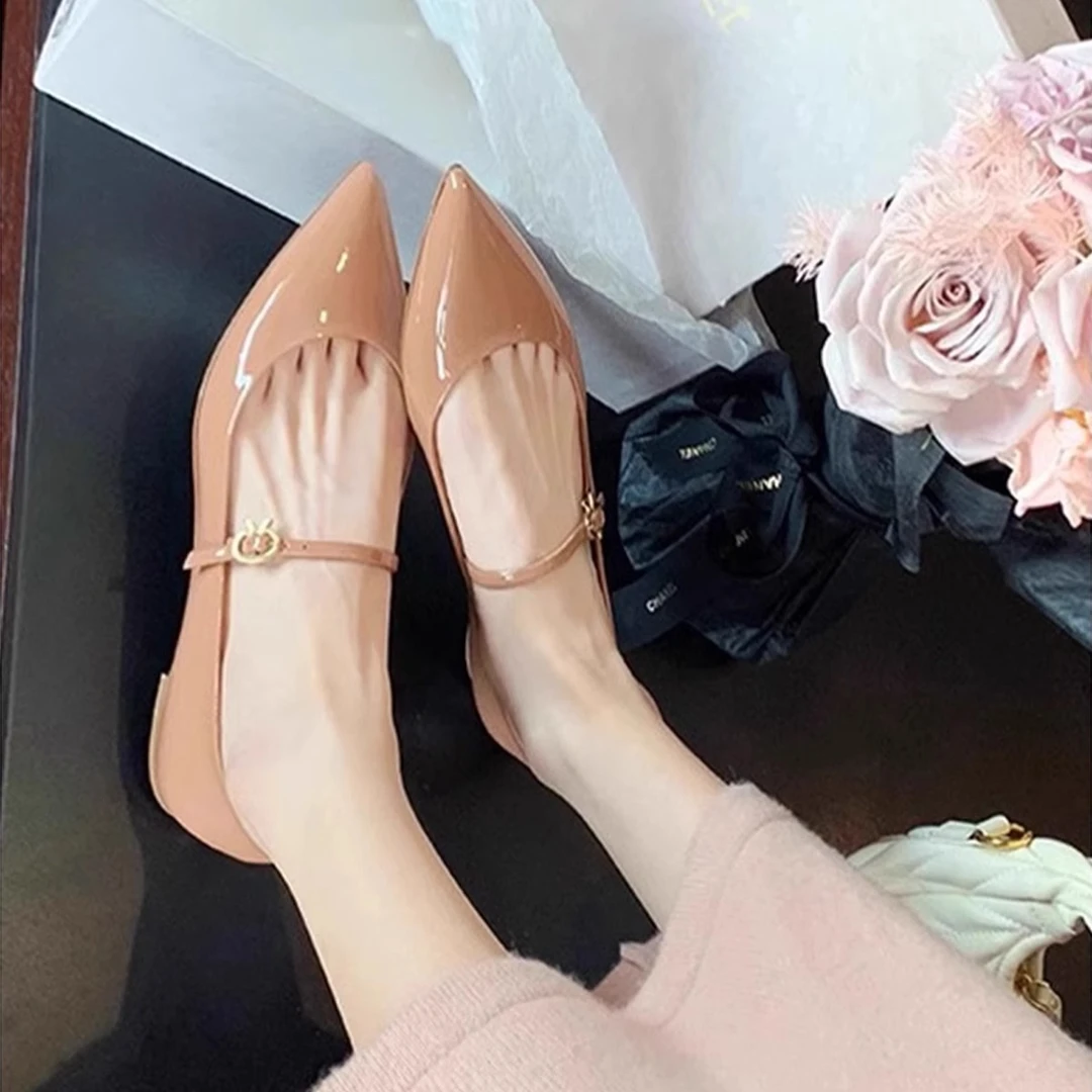 香港法式气质尖头单鞋女浅口晚晚风真皮玛法女秋粗跟法方头扣漆皮