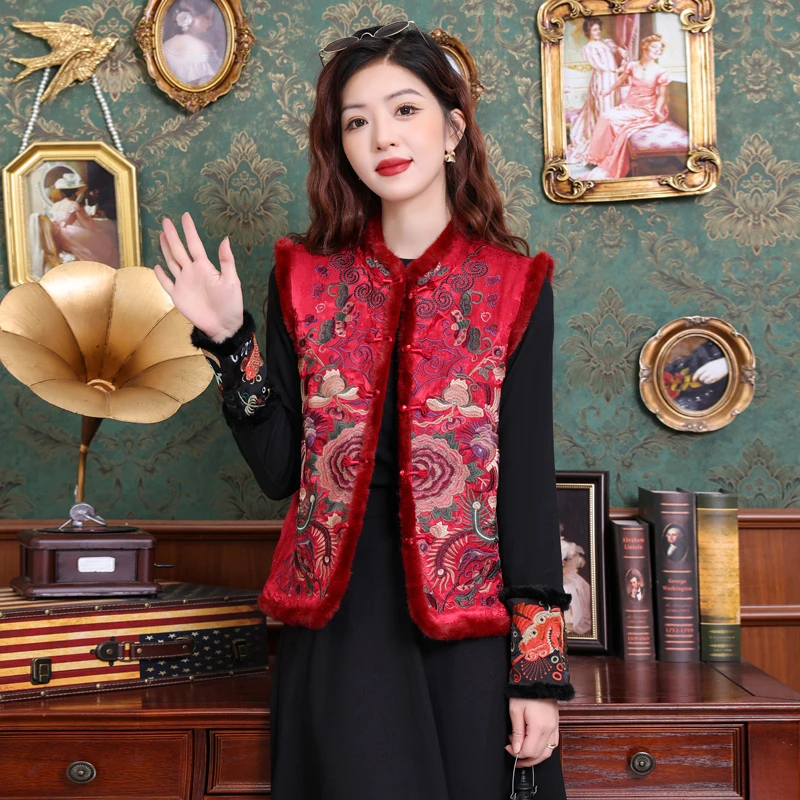 新款女装民族马甲中式复古盘扣国风背心立领重工刺绣中式国风马甲