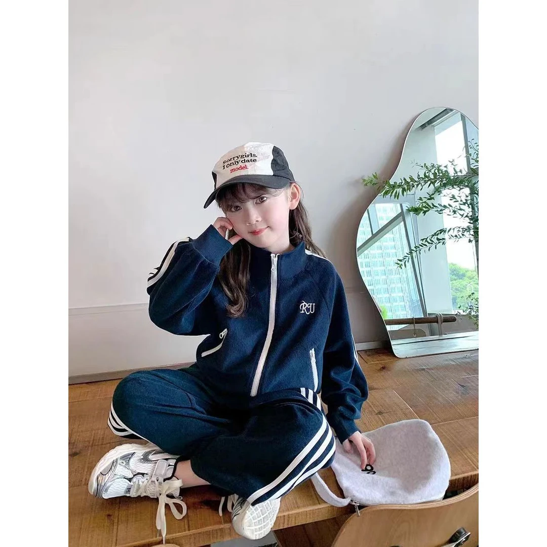 38118女童休闲套装2023冬季新款儿童韩版时髦宝宝洋气运动两件套