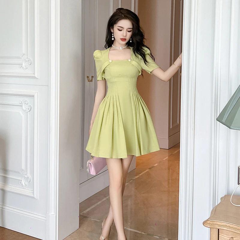 时尚小清新甜美泡泡袖方领收腰显瘦连衣裙20432