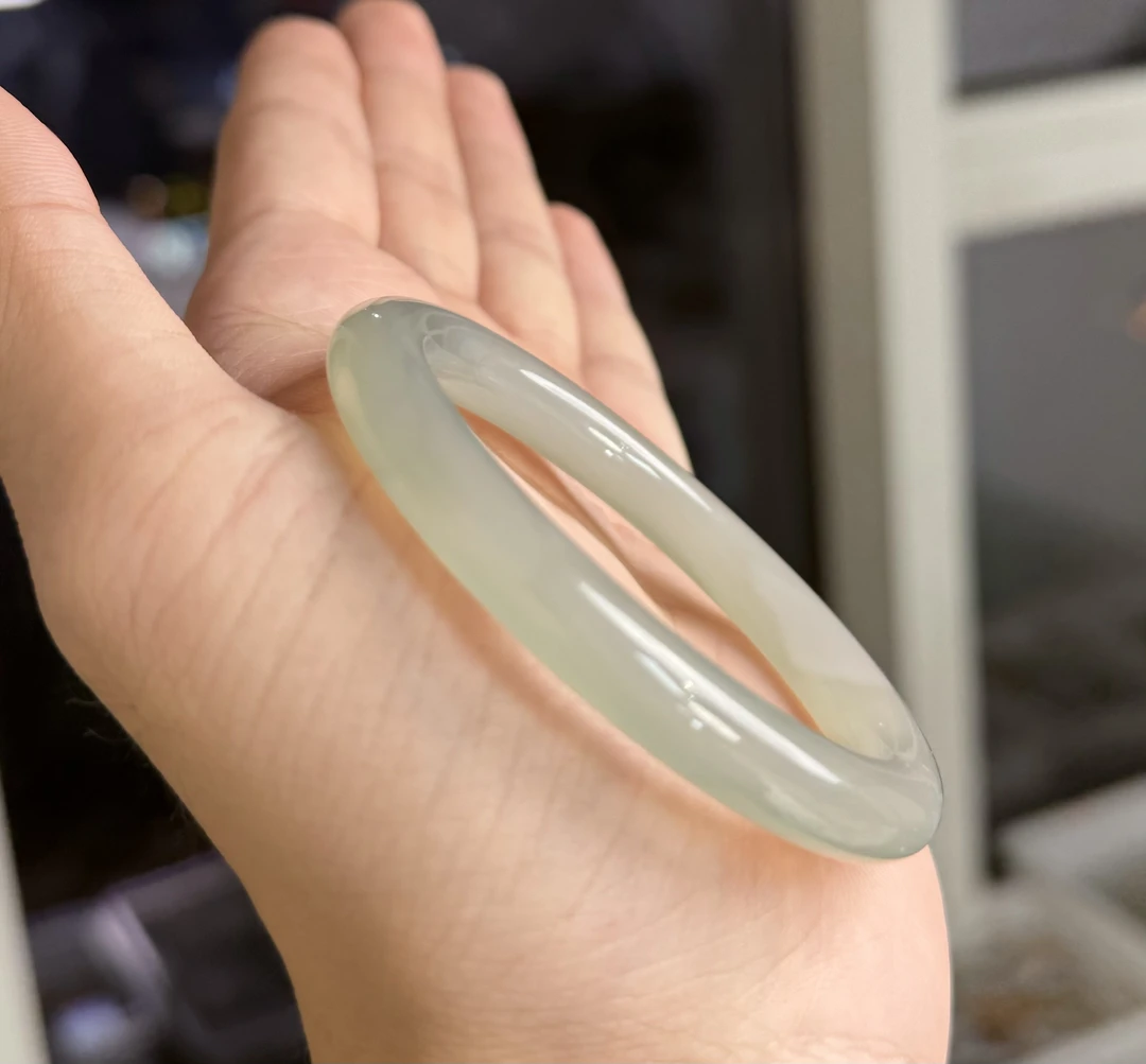 玛瑙湖水蓝玉石手镯