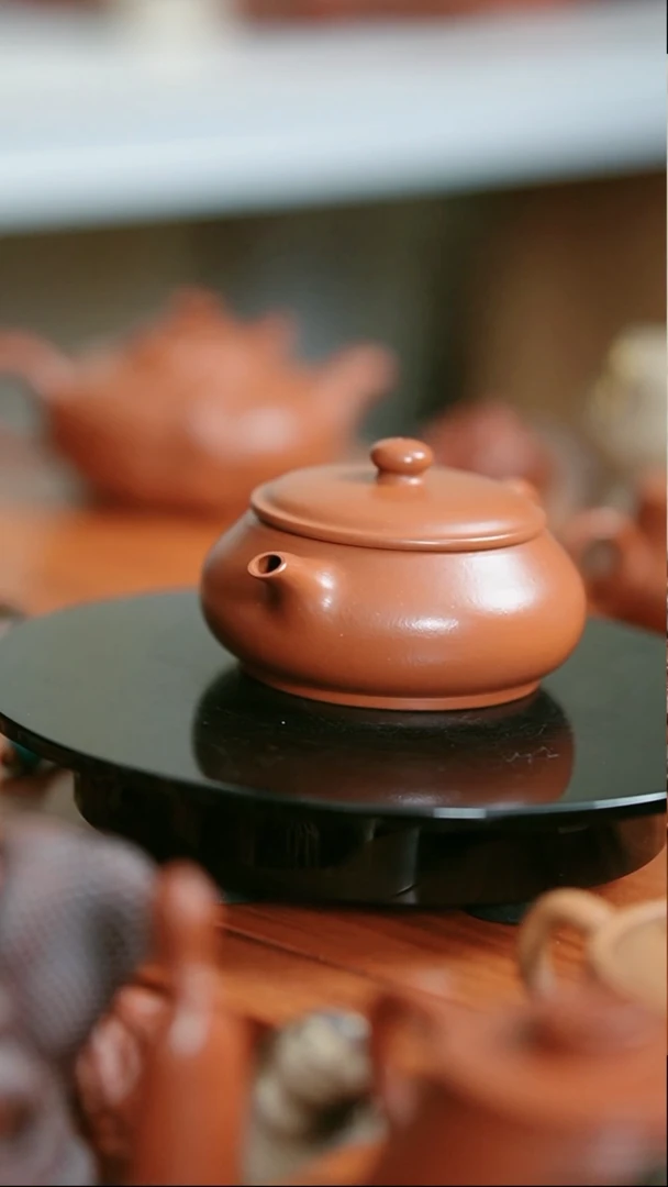 【闪购商品】紫砂茶壶朱泥纯手工虚扁薄胎内推150cc