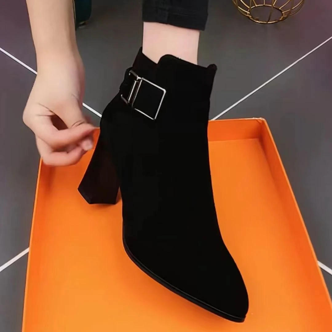 红蜻蜓牌2023秋冬新款真皮高跟短靴女尖头牛皮粗跟细跟短筒黑色马