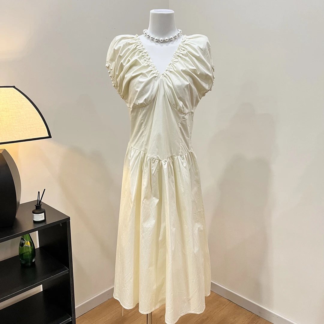 双V领纯色褶皱高腰收腰拼接A版连衣裙