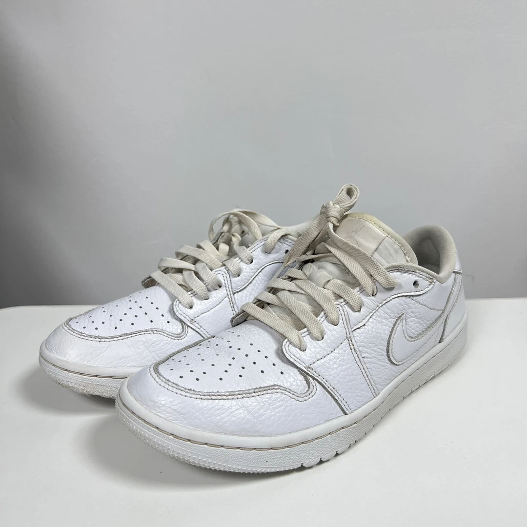 95新 aj1low 42.5码 纯白低帮 板鞋休闲鞋