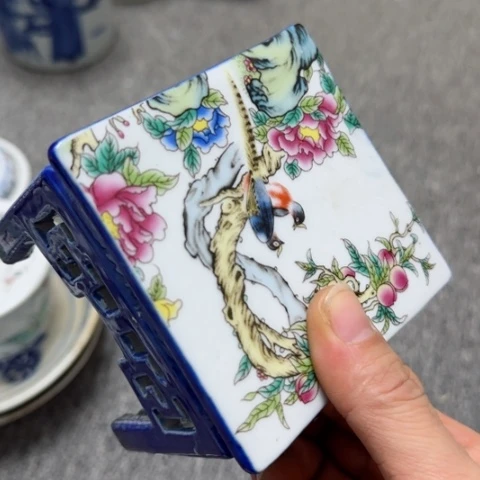 摆件瓷器的工艺技术水平