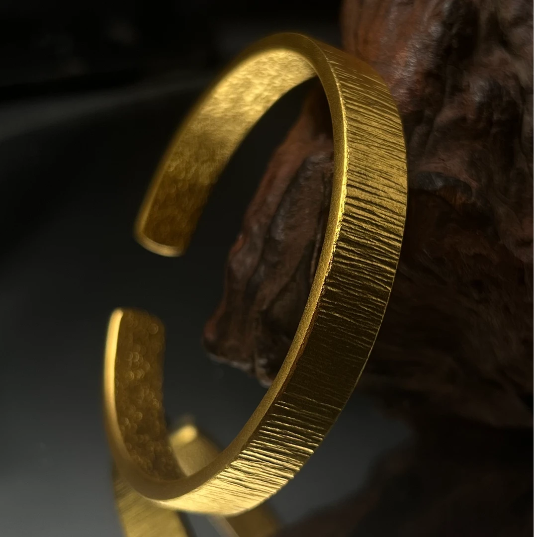 【铭记】足金999 树皮纹足金开口手镯