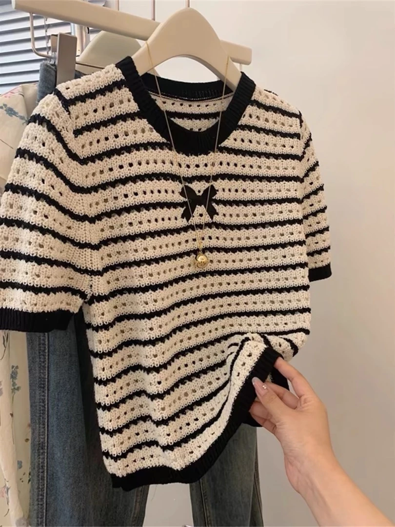 黑白条纹撞色镂空针织短袖女2024年夏季新款宽松蝴蝶结绣花上衣