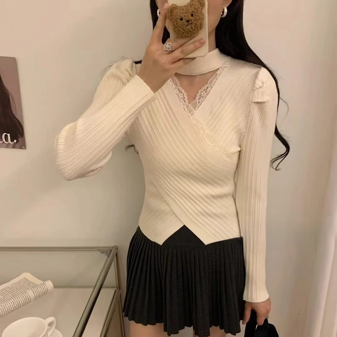 秋冬时尚设计感蕾丝拼接挂脖V领套头女毛衣韩版修身显瘦女上衣潮