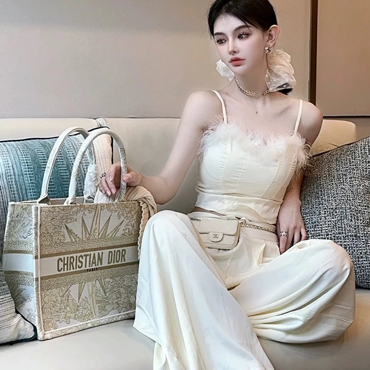 衣服扣号，叫到名字的拍！请勿抢拍！