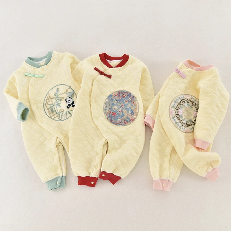 中国风婴儿衣服秋冬三层夹棉保暖连体衣宝宝新生儿无骨哈衣爬服潮