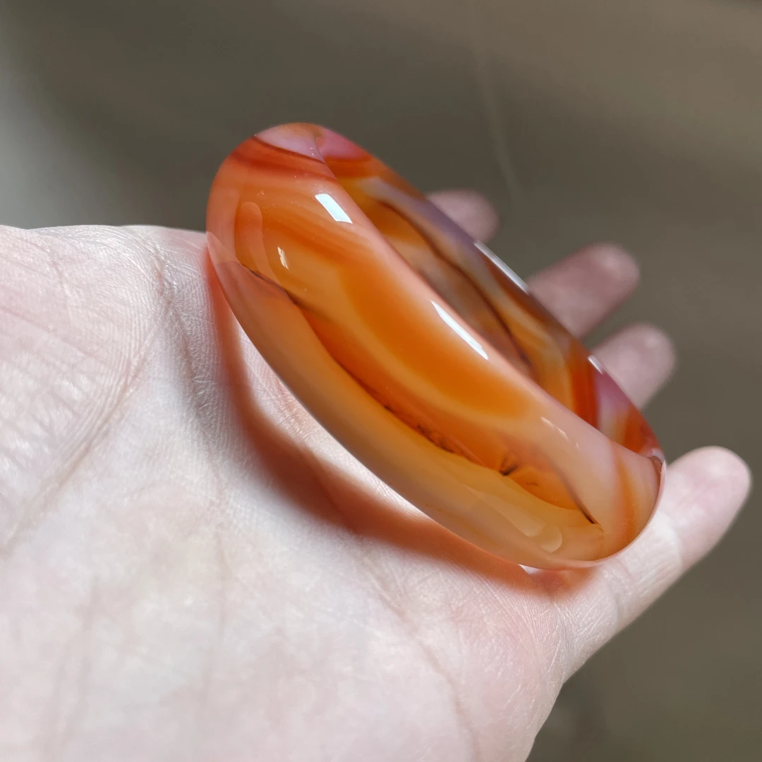 57.8口径天然玛瑙冰飘渐变荧光高透丝带飘花手镯（336）