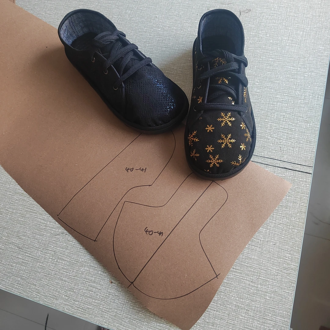 板鞋鞋样是牛皮纸样不是成品鞋请慎拍