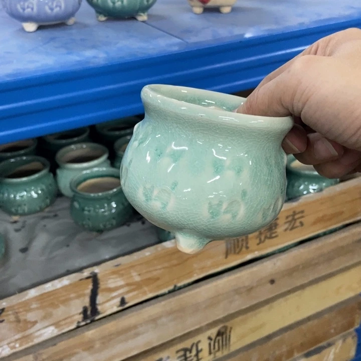 陶瓷20CM以下8*7.5浅绿猫咪