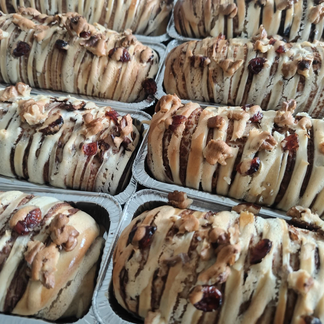 豆蓉坚果面包三个