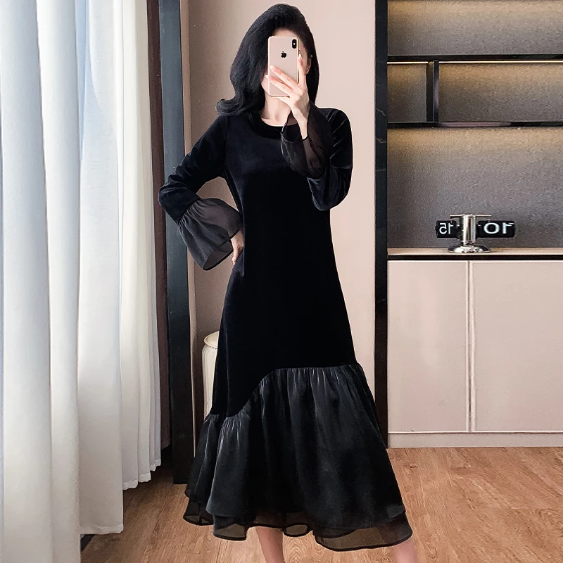 法式气质黑色连衣裙女2024年秋季新款赫本风拼接丝绒喇叭袖鱼尾裙