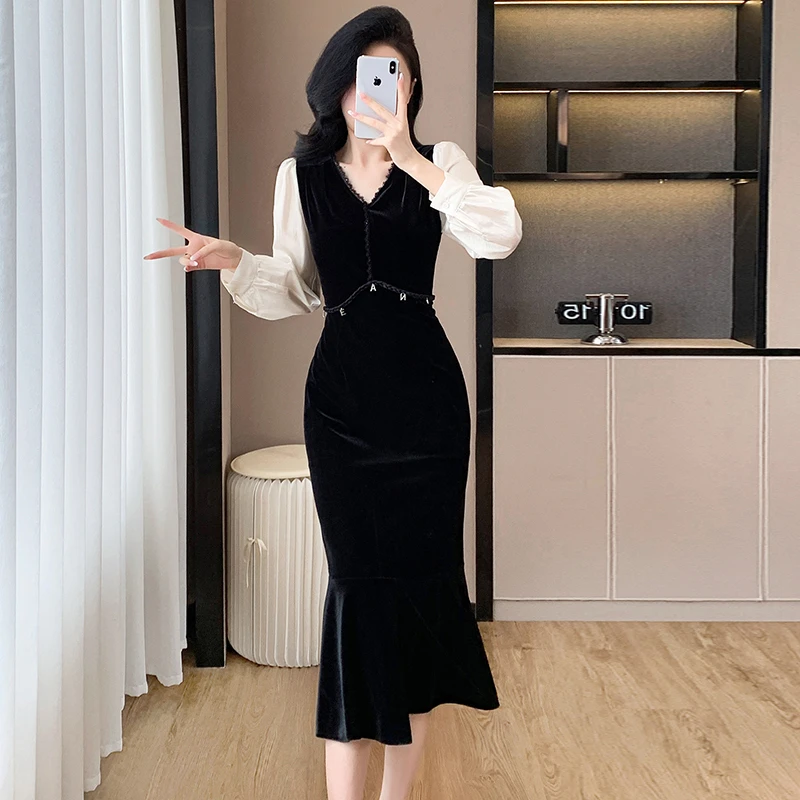 高级感黑色丝绒连衣裙女2024年秋冬法式复古气质赫本风高端鱼尾裙