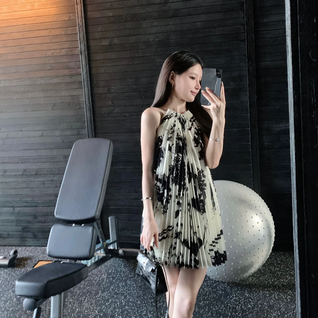 豆豆早安  jue美花色～定染水墨风琴褶气质吊带百褶连衣裙/上衣