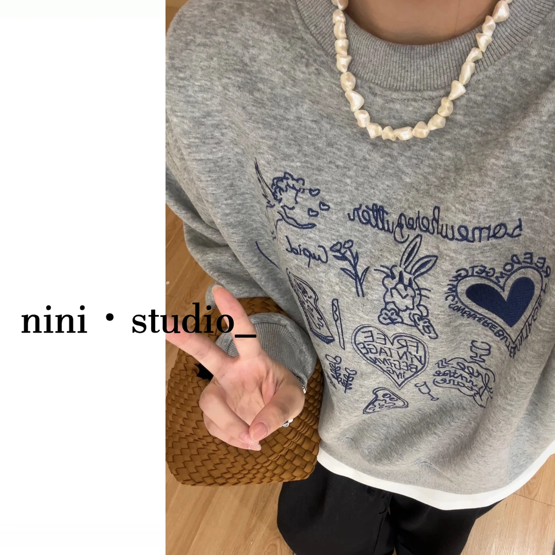 nini·爱心刺绣ins风韩系秋冬小落肩长袖卫衣