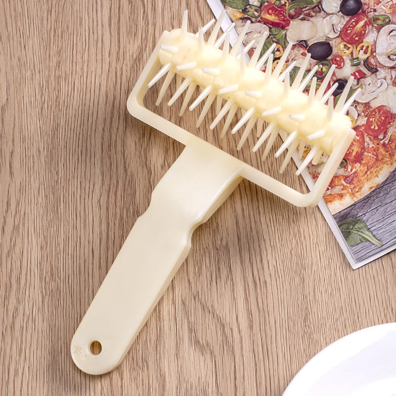 披萨打孔器滚针扎针车轮pizza比萨饼干轮针拉针扎孔器烘焙工具