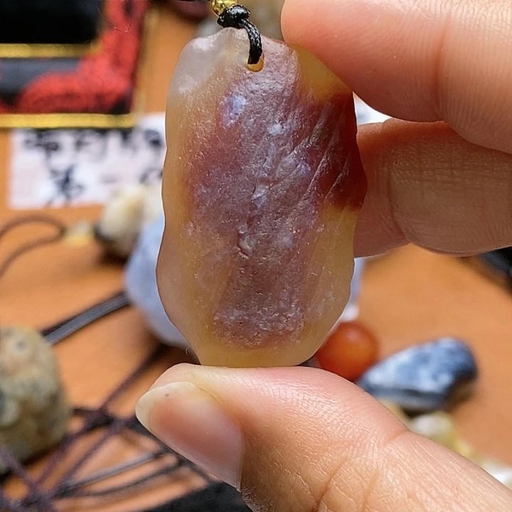 玛瑙/玉髓珠宝半成品未镶嵌吱**桃