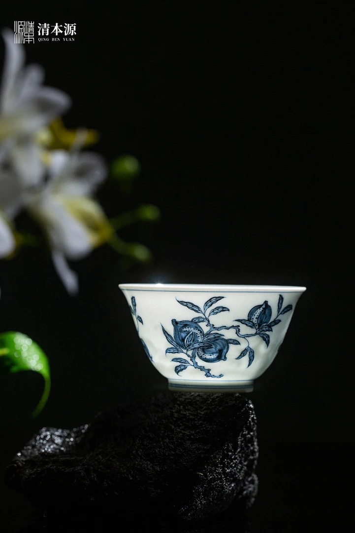 清本源内膜印鳐鱼青花三多撇口杯口径6.9高3.8容量70毫升重18.8g