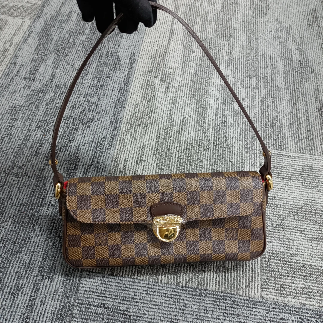 95新 LouisVuitton/路易威登 拉瑞苏ZZG/LV/棋盘格金扣表参道0016