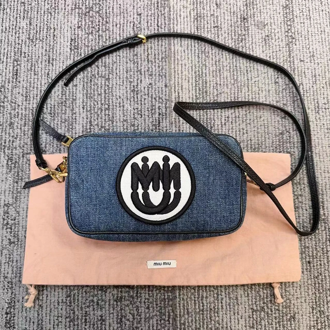 99新 MIU MIU/缪缪 拉瑞苏 LRS 牛仔小相机斜挎包