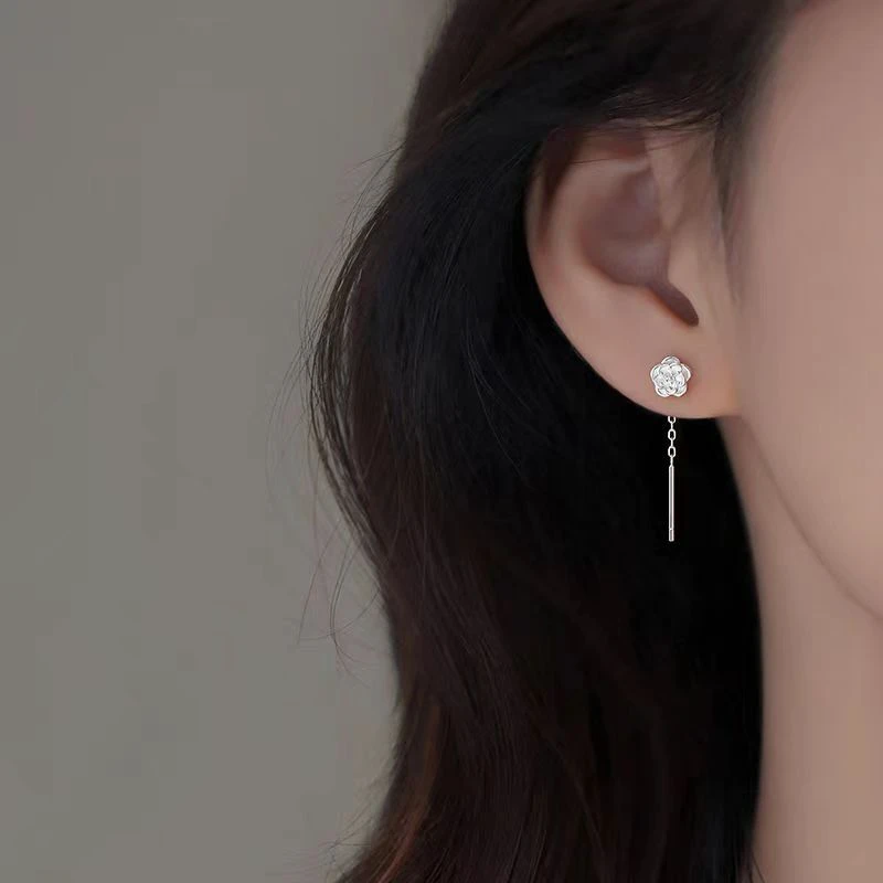 925银耳饰 山茶花耳线女新款爆款高级感时尚小众设计感银镀耳饰品