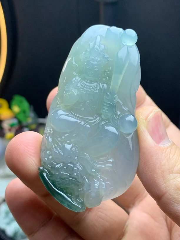 高冰蓝底飘花文殊菩萨吊坠天然翡翠A货现货尺寸:68x37x13