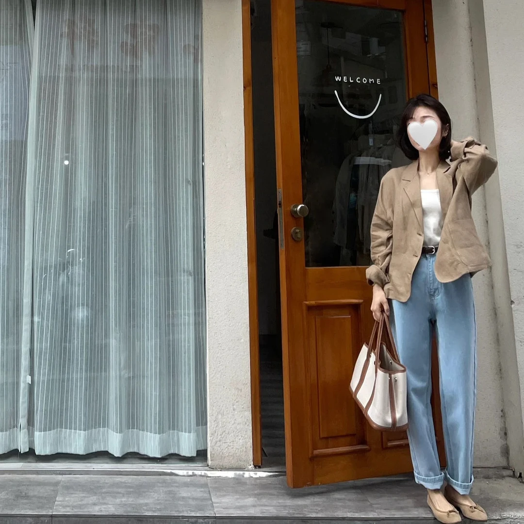 蓝色牛仔裤女秋季2024新款复古港味别致小个子高腰遮胯显瘦长裤子