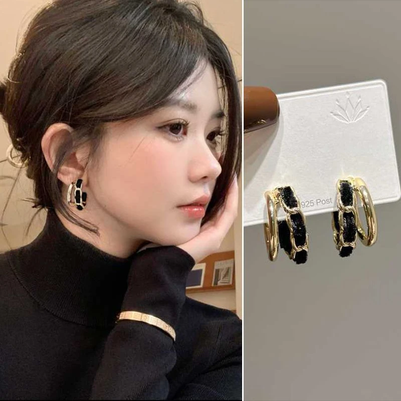 气质双c耳钉女适合夏天耳环小众设计高级感2024年新款潮耳饰复古