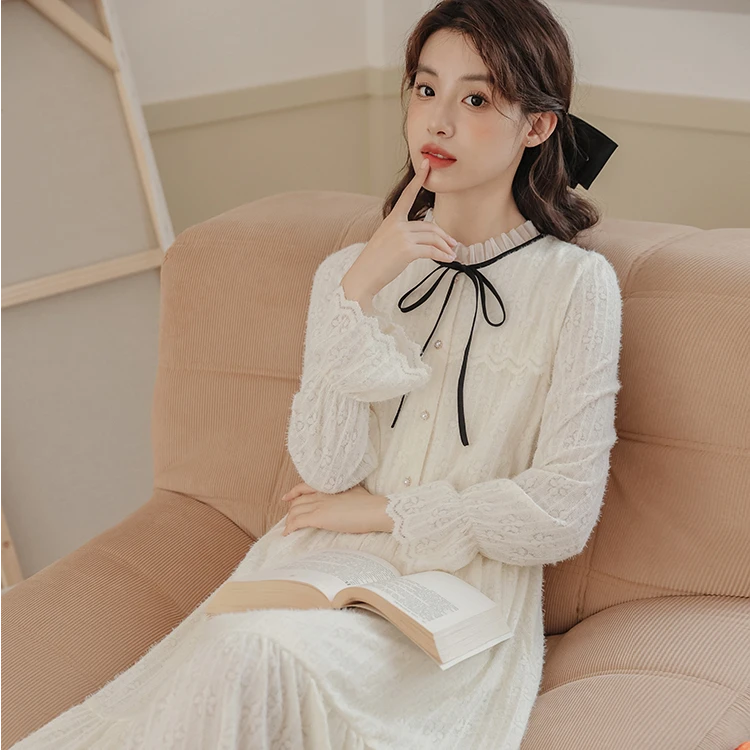法式内搭米白木耳边连衣裙秋季新款立领蕾丝仙气裙子女款气质服装