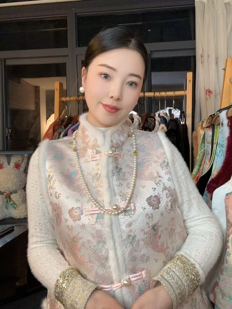 CHUNTIAN/李李国风【知妤】新中式宋锦拼接毛毛夹棉马甲